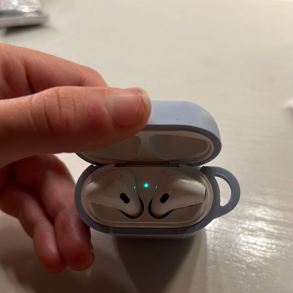 Apple Airpods 2nd Generation